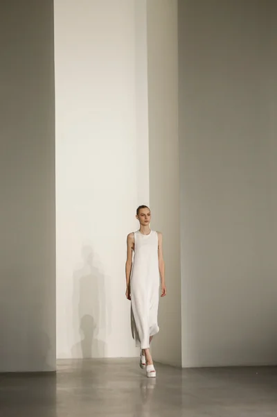 Look 25